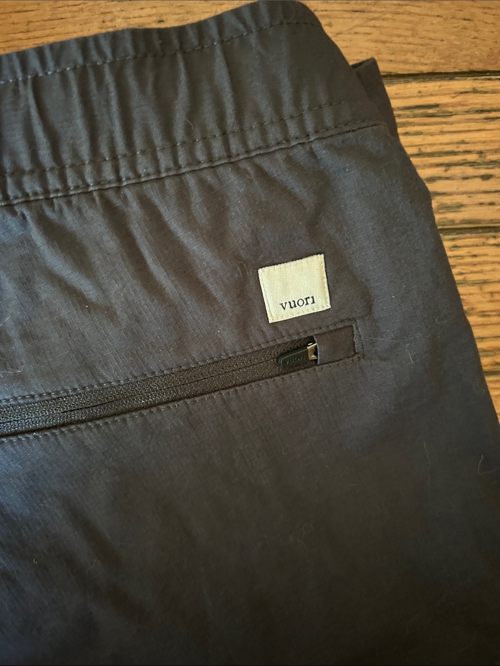 Vuori women’s gray Performance Jogger Pants new with tags - Picture 4 of 6